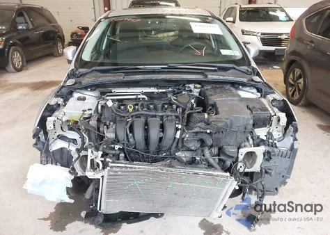 2016 Ford Focus Se z USA, uszkodzony, nr VIN 1FADP3K24GL256492